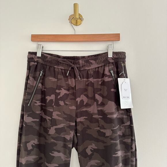 NWT Athleta Farallon Camo Pattern Mid Rise Jogger Green 10 - Picture 5 of 14